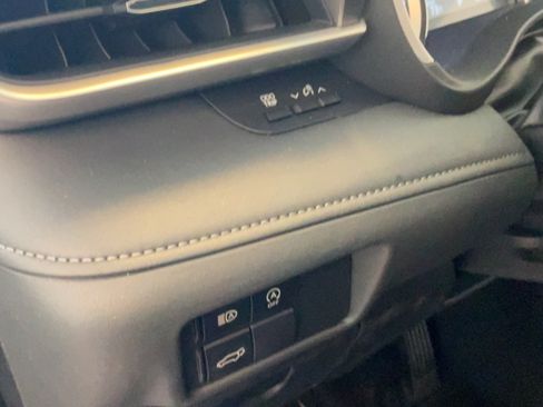 Certified 2025 Toyota Highlander XLE AWD/4WD image 21