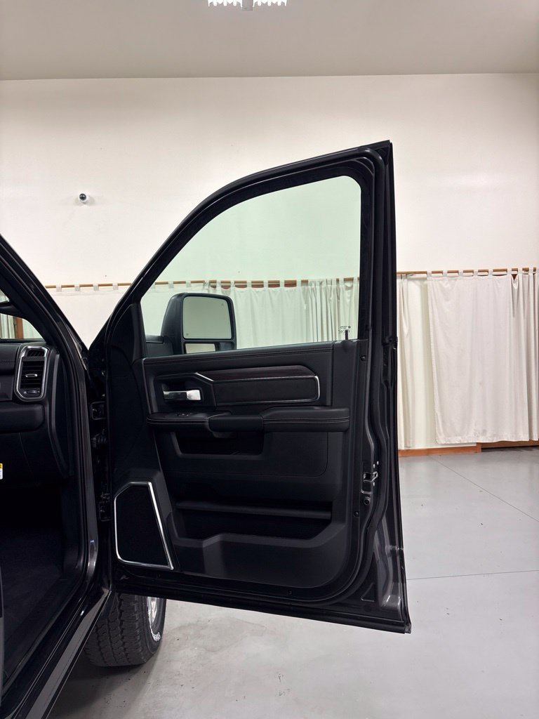New 2027 RAM 2500 Laramie AWD/4WD image 29
