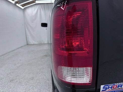 Used 2019 RAM 1500 Express AWD/4WD image 10