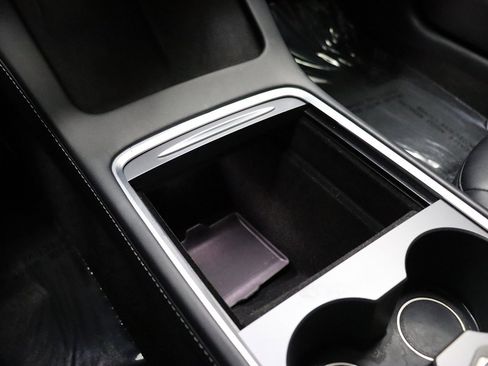 Used 2022 Tesla Model 3 image 37