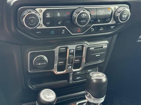 Used 2021 Jeep Wrangler Unlimited Sahara image 21