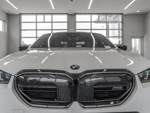 Used 2026 BMW M5 w/ Carbon Package AWD/4WD image 21