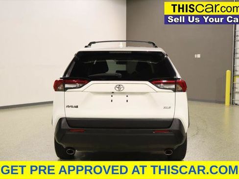 Used 2019 Toyota RAV4 XLE FWD image 7