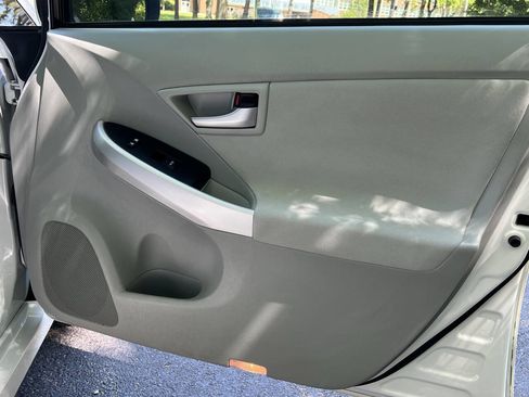 Used 2015 Toyota Prius Three w/ Solar Roof Package FWD image 29