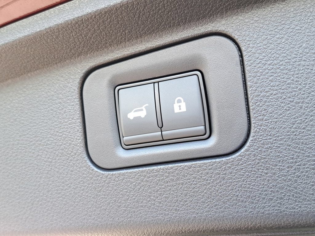 Used 2025 INFINITI QX80 Sensory AWD/4WD image 24