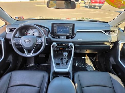 Used 2021 Toyota RAV4 XLE Premium AWD/4WD image 30