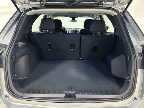 Used 2023 Chevrolet Equinox LS AWD/4WD image 13