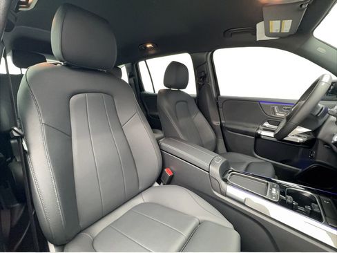 Used 2025 Mercedes-Benz EQB 250+ image 27
