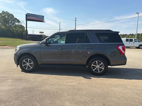 Used 2021 Ford Expedition XLT RWD image 8