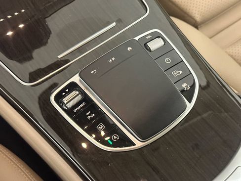 Certified 2021 Mercedes-Benz GLC 300 image 33
