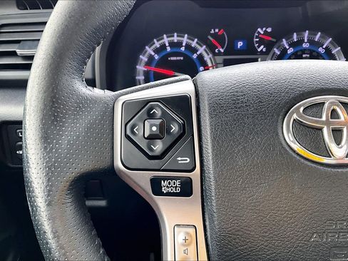 Used 2017 Toyota 4Runner SR5 image 23