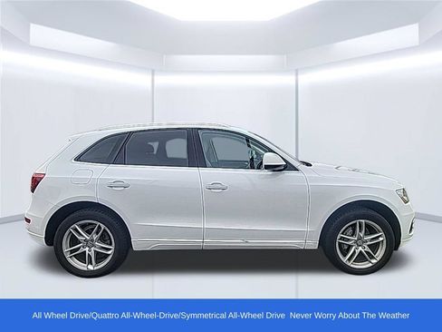 Used 2017 Audi Q5 2.0T Premium Plus w/ Technology Package AWD/4WD image 2