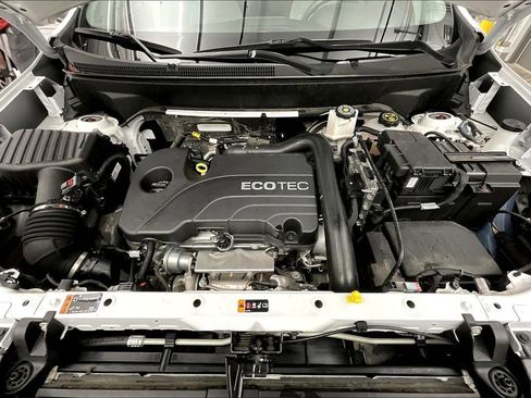 Used 2022 Chevrolet Equinox LS image 13