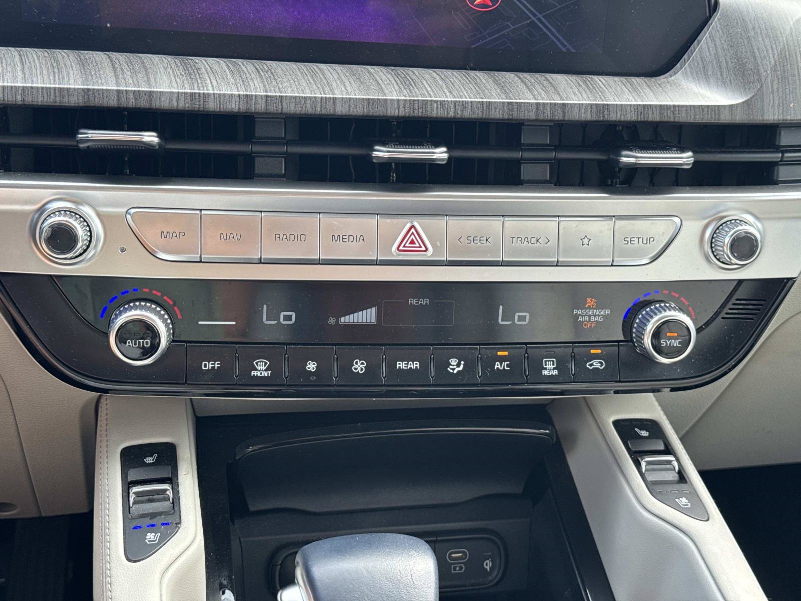 Used 2023 Kia Telluride EX FWD image 32