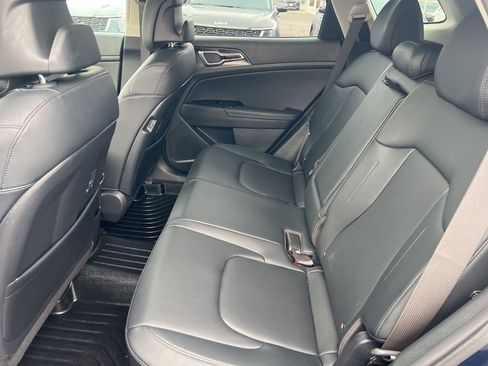 Certified 2023 Kia Sportage EX image 8