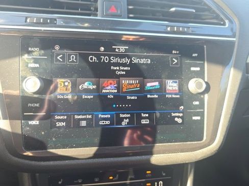 Used 2022 Volkswagen Tiguan SE image 21