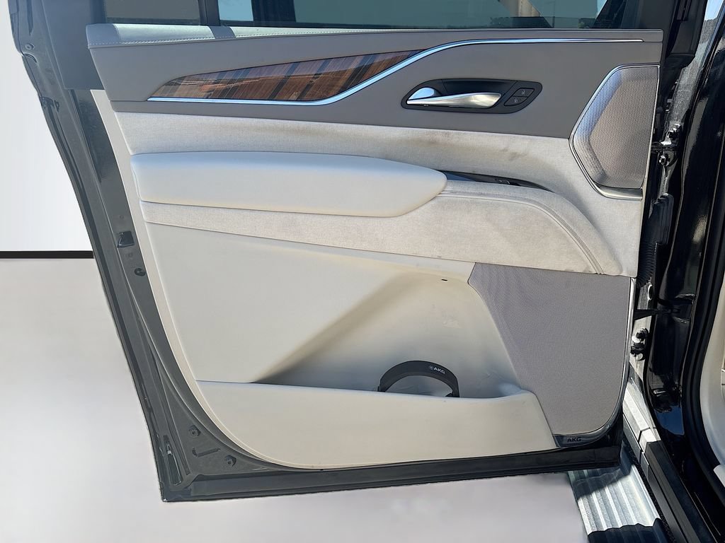 Used 2022 Cadillac Escalade ESV Sport Platinum AWD/4WD image 20