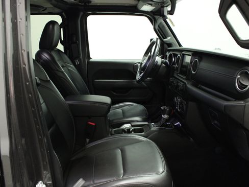 Used 2021 Jeep Wrangler Unlimited Sahara image 16