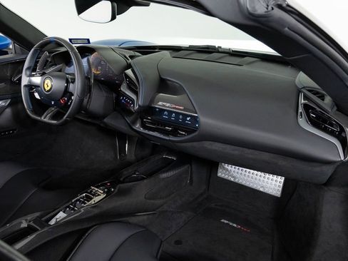 Used 2022 Ferrari SF90 Spider AWD/4WD image 40