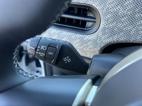 New 2025 MINI Cooper 2-Door Hardtop FWD image 27