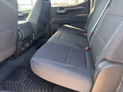 Used 2022 Chevrolet Silverado 1500 LT image 11