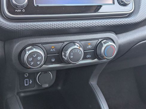 New 2025 Nissan Kicks Play S image 14