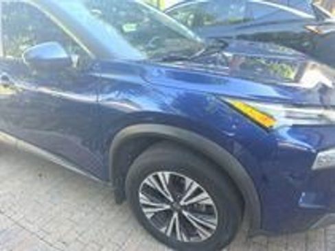 Used 2023 Nissan Rogue SV FWD image 3