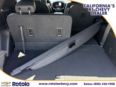 Used 2022 Chevrolet Traverse RS w/ LPO, Cargo Package FWD image 12