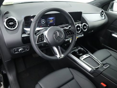 Certified 2025 Mercedes-Benz GLA 250 GLA 250 image 9