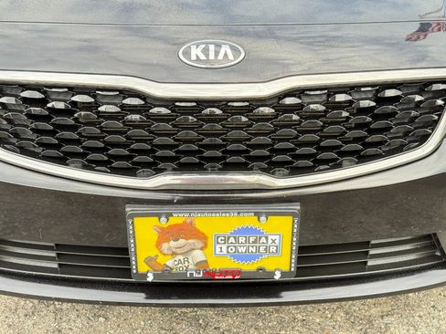 Used 2018 Kia Forte LX FWD image 72