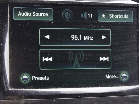 Used 2015 Honda Odyssey Touring Elite image 21