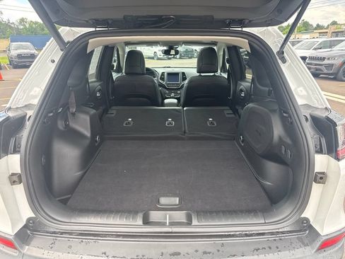 Used 2023 Jeep Cherokee Altitude Lux w/ Lux Elite Package AWD/4WD image 18
