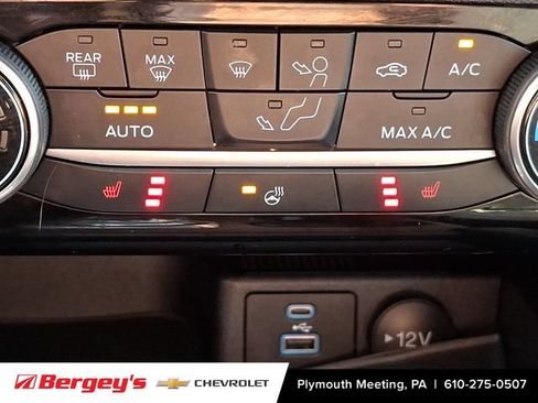 Used 2022 Ford Escape SE w/ Cold Weather Package AWD/4WD image 25