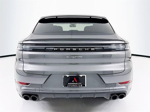 New 2026 Porsche Cayenne Coupe image 10