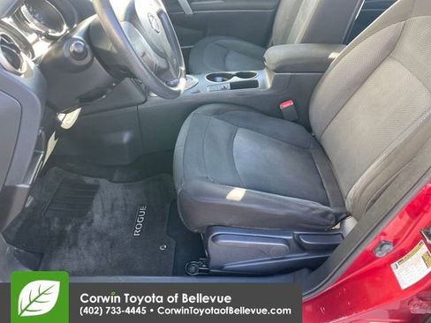 Used 2013 Nissan Rogue S image 9