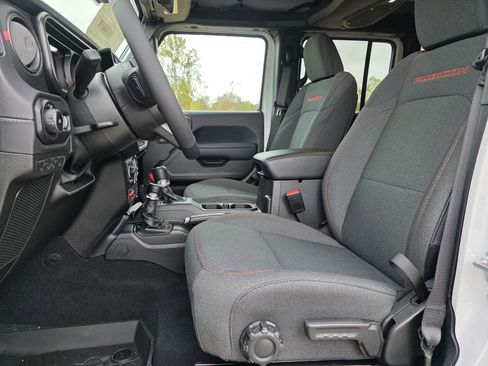 New 2026 Jeep Wrangler Unlimited Rubicon image 12