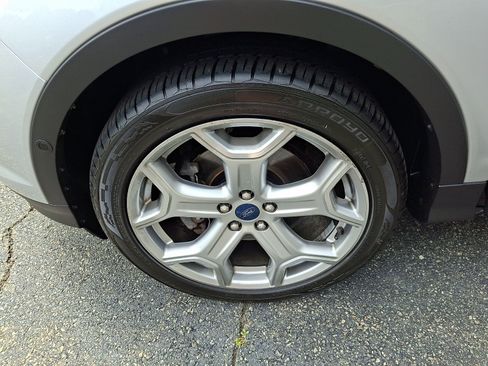 Used 2019 Ford Escape Titanium AWD/4WD image 28