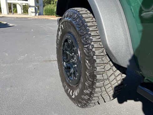 Used 2024 Ford Bronco Wildtrak image 9