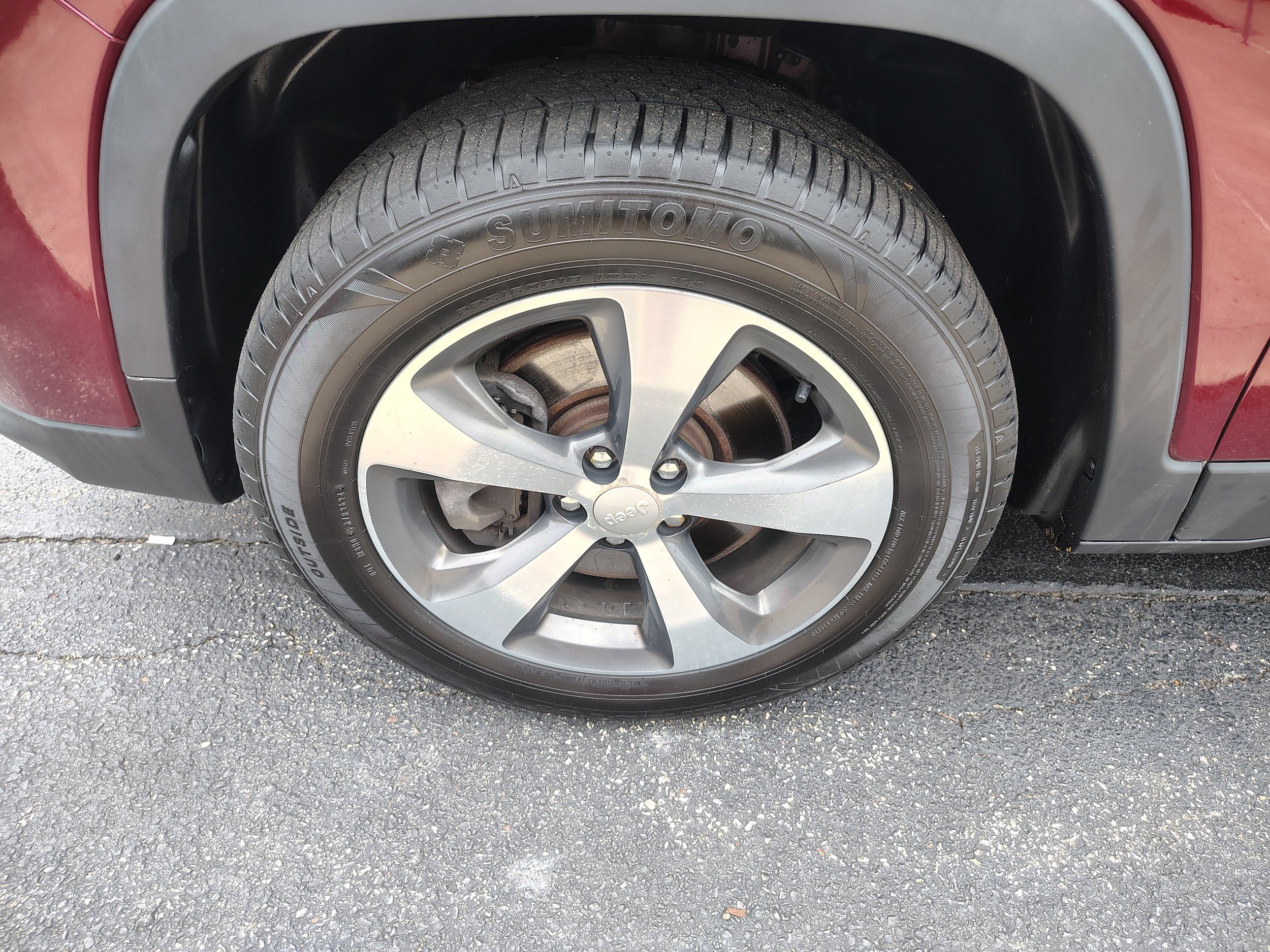 Used 2019 Jeep Cherokee Limited AWD/4WD image 5