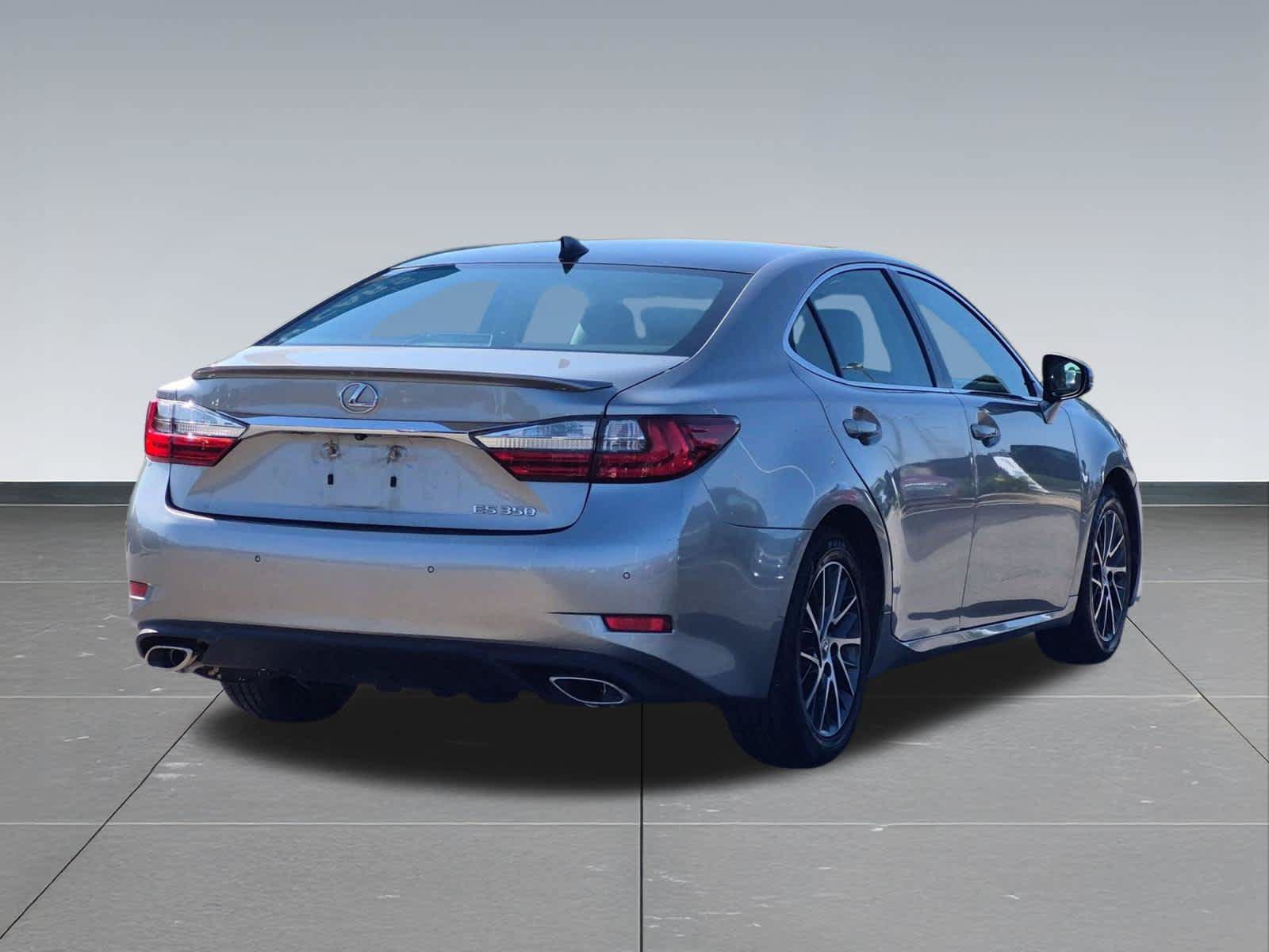 Used 2017 Lexus ES 350 w/ Luxury Package FWD image 6