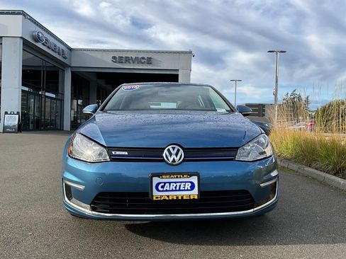 Used 2016 Volkswagen e-Golf SE w/ DC Fast Charging Package image 3