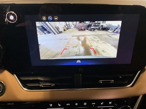 Used 2026 Chevrolet Equinox ACTIV w/ Convenience Package III image 20