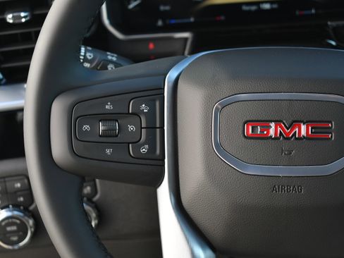 New 2026 GMC Sierra 1500 Elevation w/ LPO, Elevation Black Package image 18