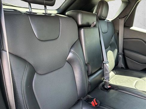 Used 2023 Jeep Cherokee Altitude Lux image 26