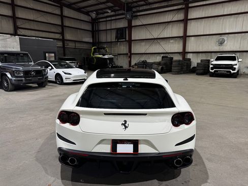 Used 2019 Ferrari GTC4Lusso T image 7