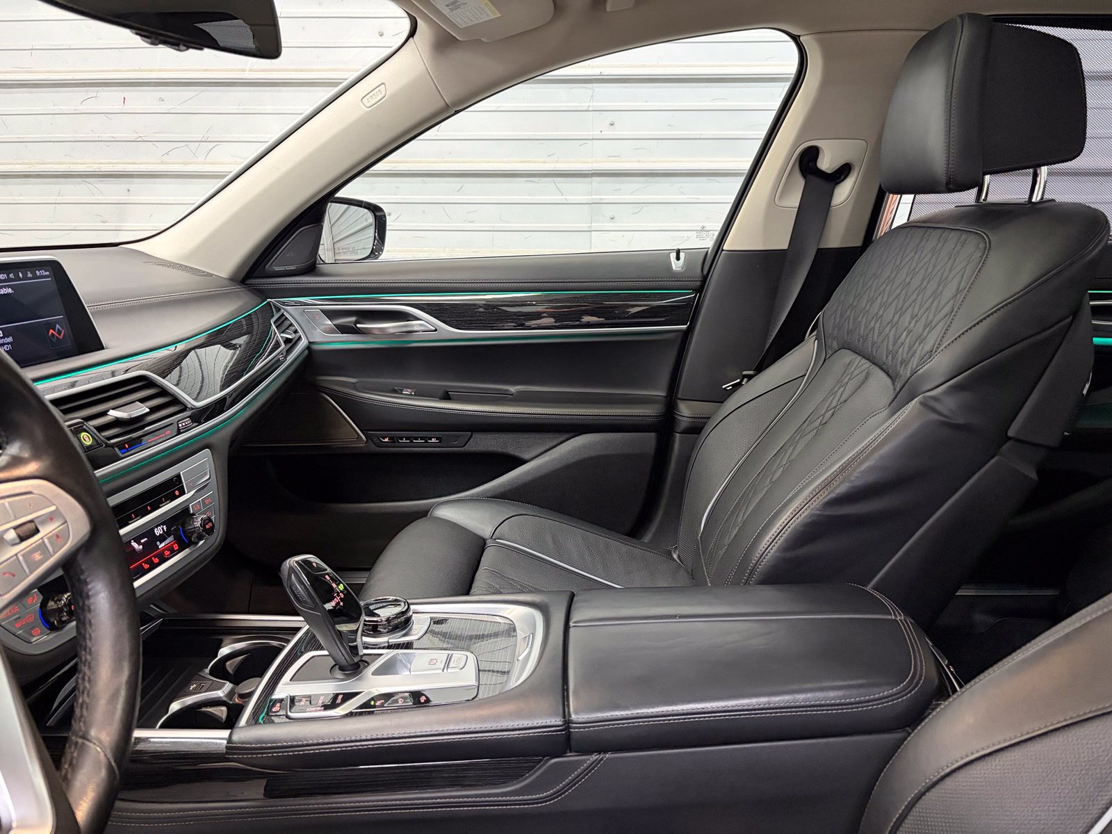 Used 2022 BMW 740i xDrive w/ Premium Package AWD/4WD image 23