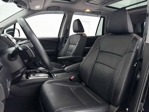 Used 2018 Honda Pilot Elite image 19