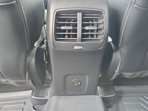 Used 2021 Ford Escape Titanium image 14