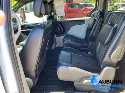Used 2019 Dodge Grand Caravan SXT FWD image 29