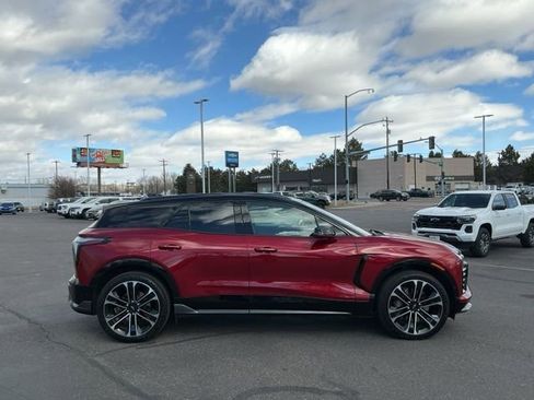 Used 2025 Chevrolet Blazer EV SS w/ Performance Package image 2